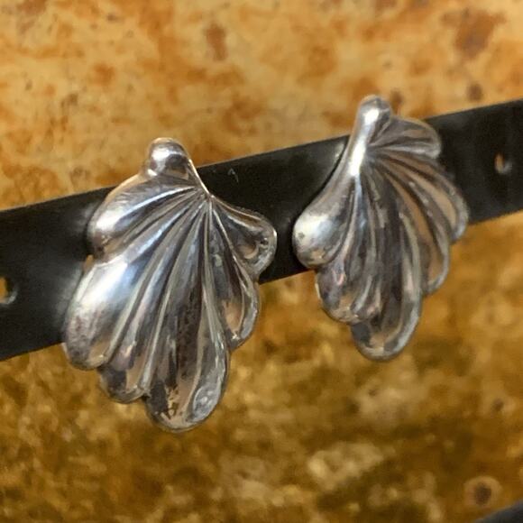 Sterling Silver Swirl Stud Earrings Vintage - Picture 4 of 6